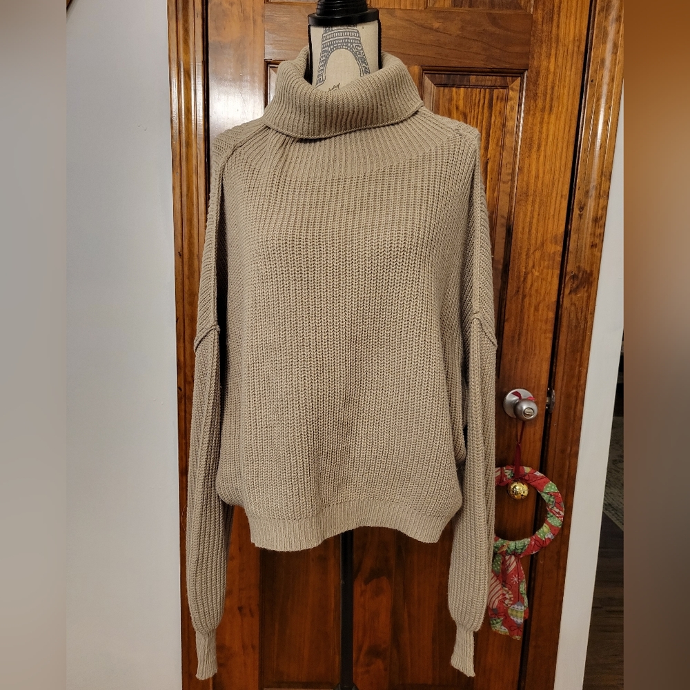 Mod Boutique Cropped Sweater